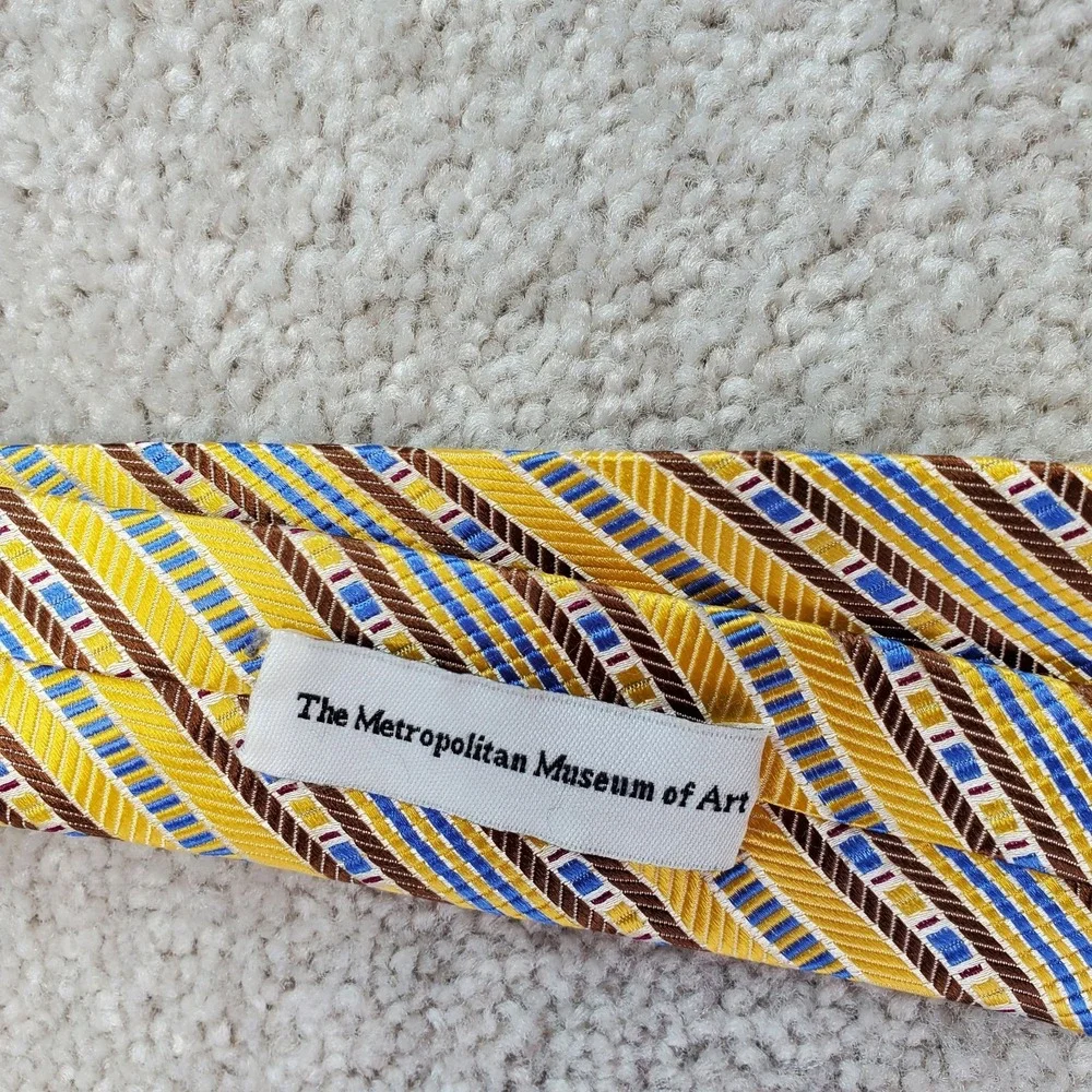 The Metropolitan Museum‎ of Art Necktie Mens Yellow Multi Diagonal Stripes Silk